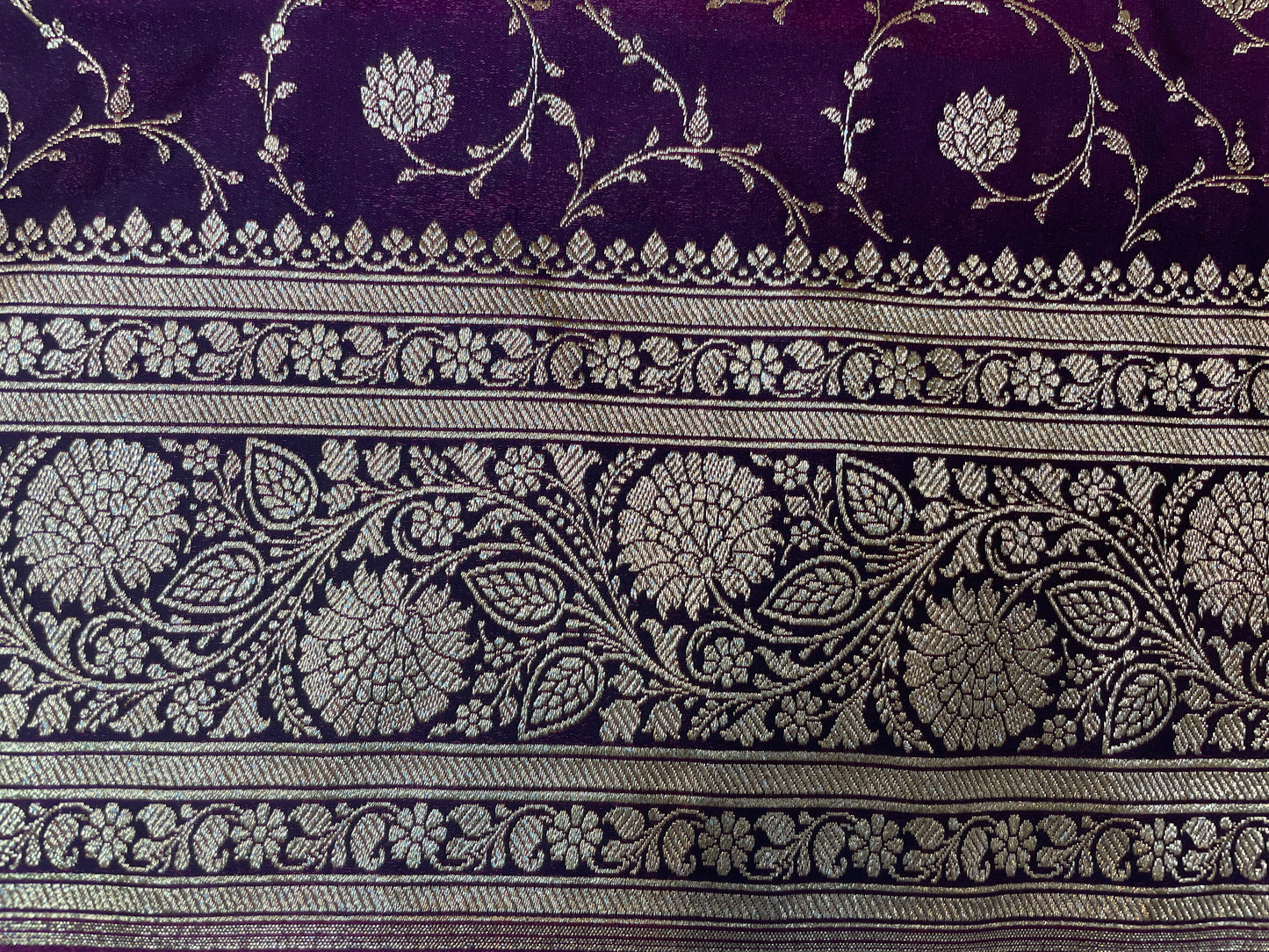 Wine Katan Banarasi Saree with Silver Zari Floral Weaving And Grand Pallu  B0554ds