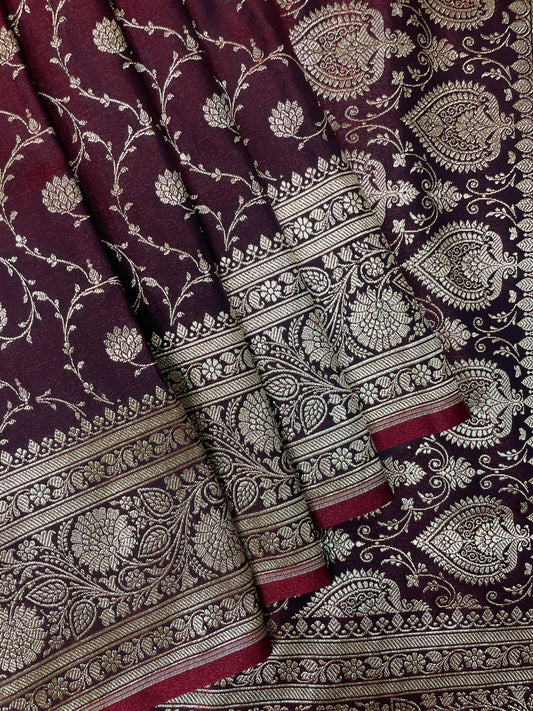 Dark Mahroon Katan Banarasi Saree with Silver Zari Floral Weaving And Grand Pallu B0556ds
