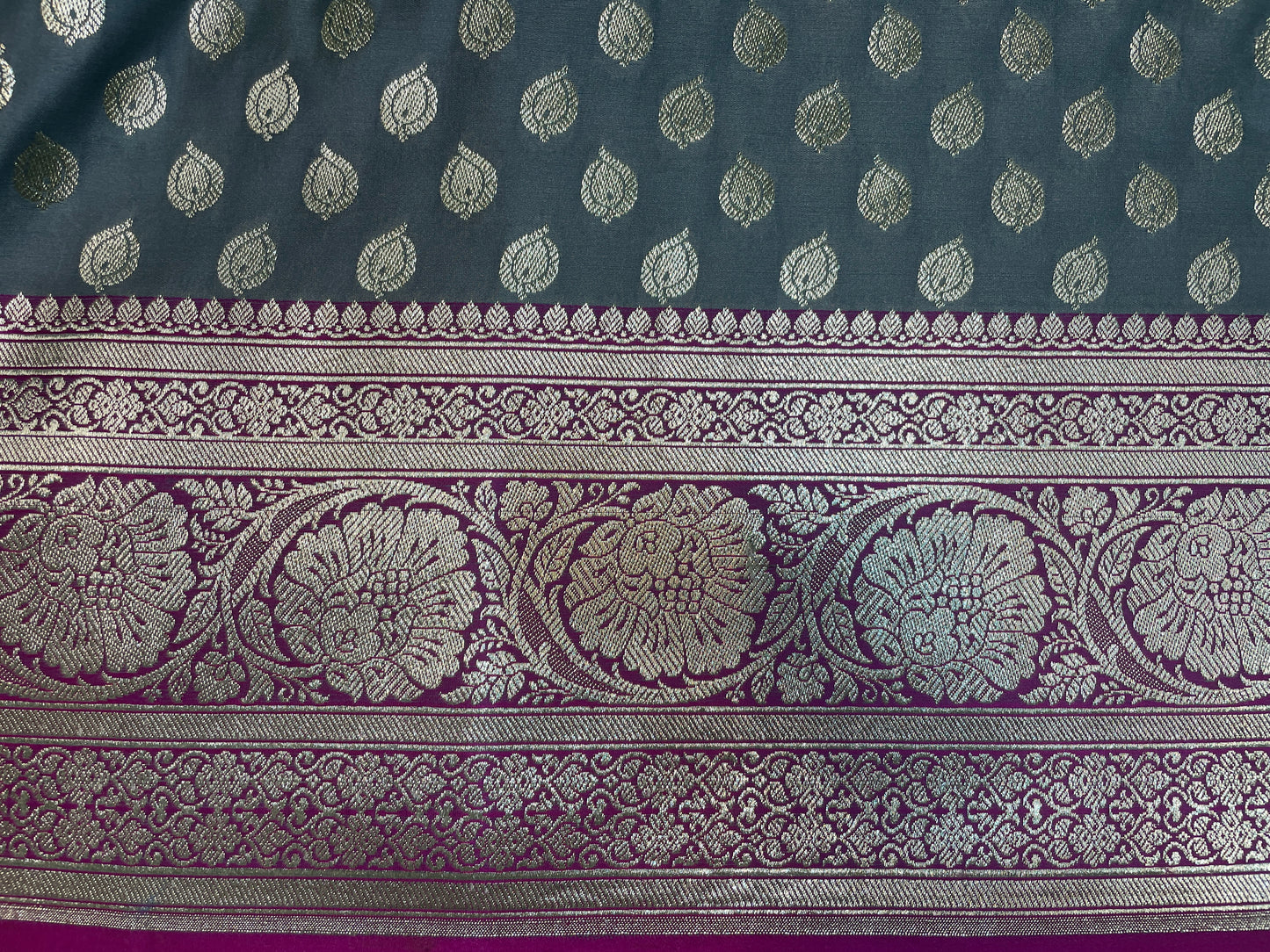 Light Grey Katan Banarasi Saree with Silver Zari Floral Weaving And Grand Pallu B05082ds