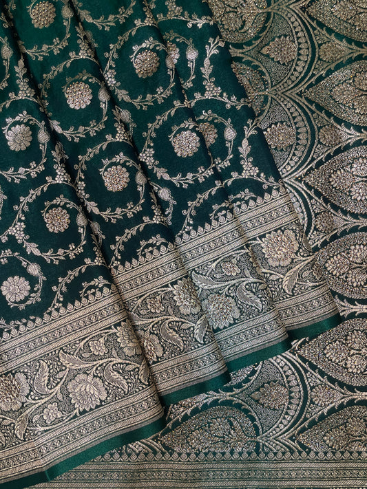 Dark Green Katan Banarasi Saree with Silver Zari Floral Weaving And Grand Pallu B0592ds
