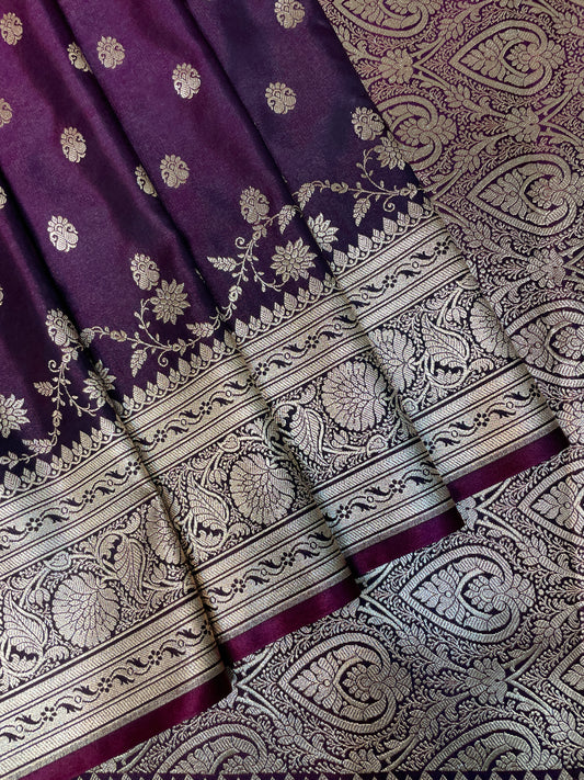 Dark Purple Katan Banarasi Saree with Silver Zari Floral Weaving And Grand Pallu B0595ds