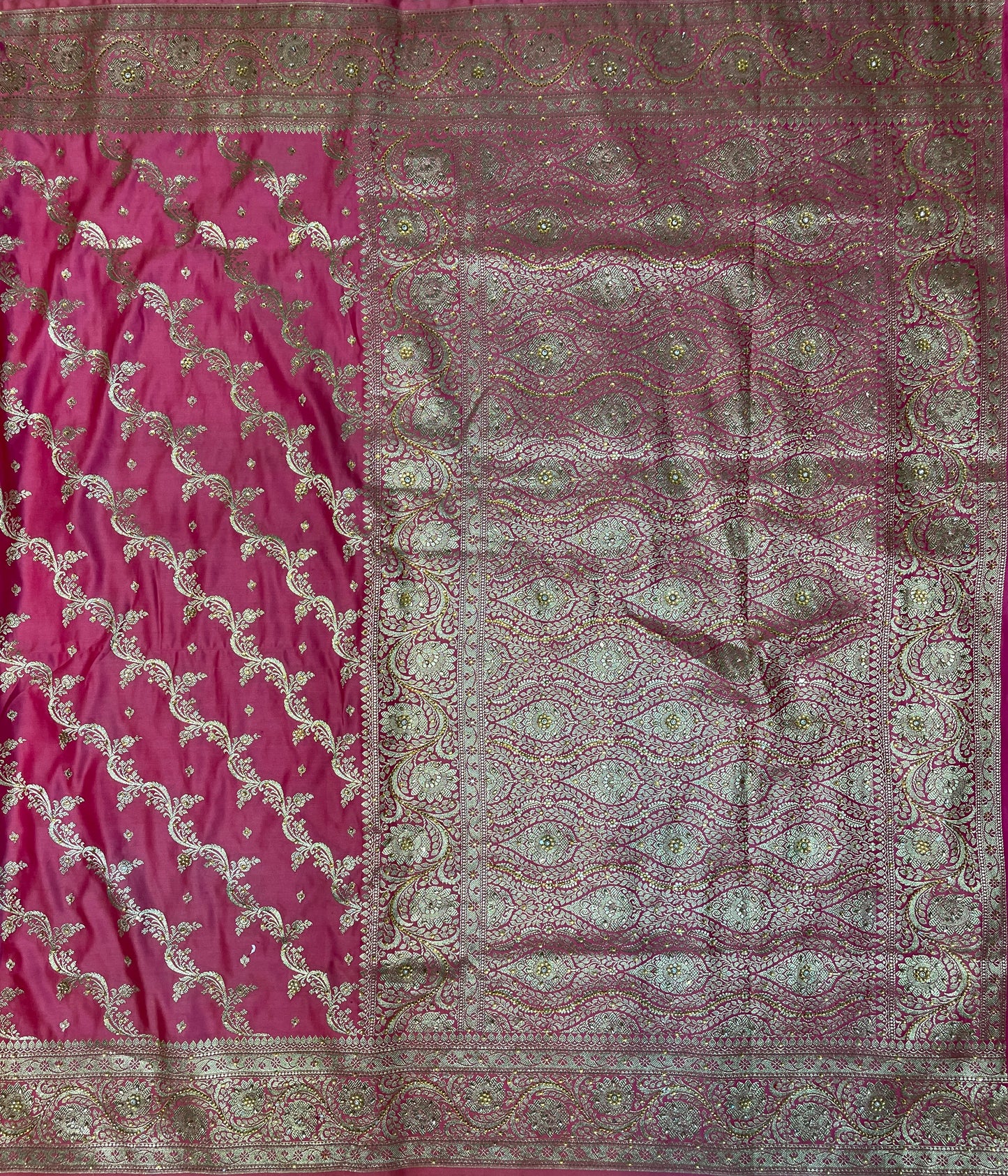 Light Pink Katan Banarasi Saree with Silver Zari Floral Weaving And Grand Pallu B0597ds