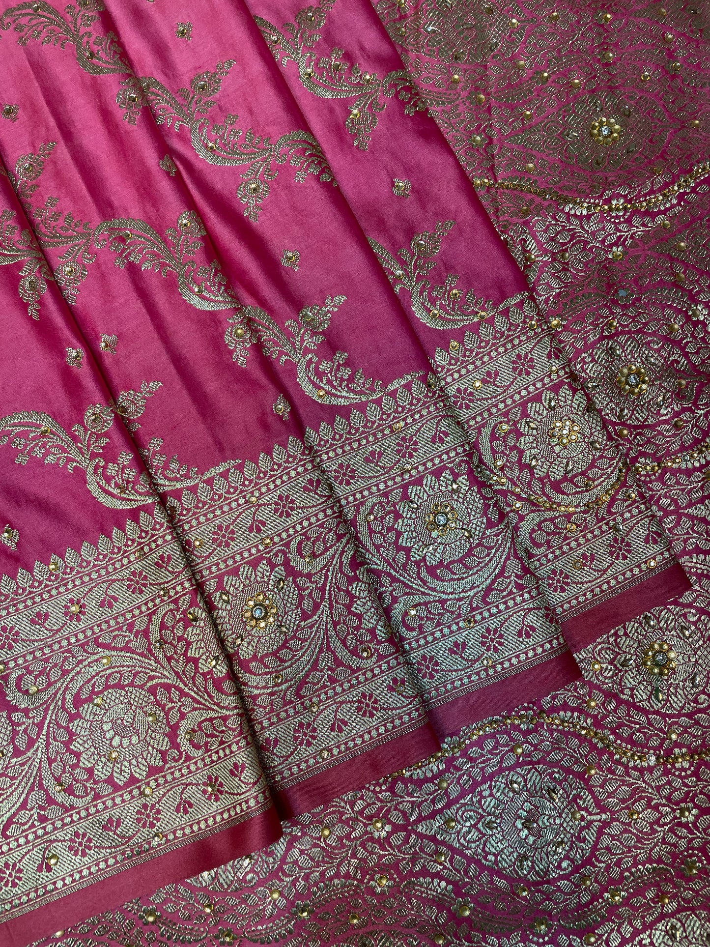 Light Pink Katan Banarasi Saree with Silver Zari Floral Weaving And Grand Pallu B0597ds