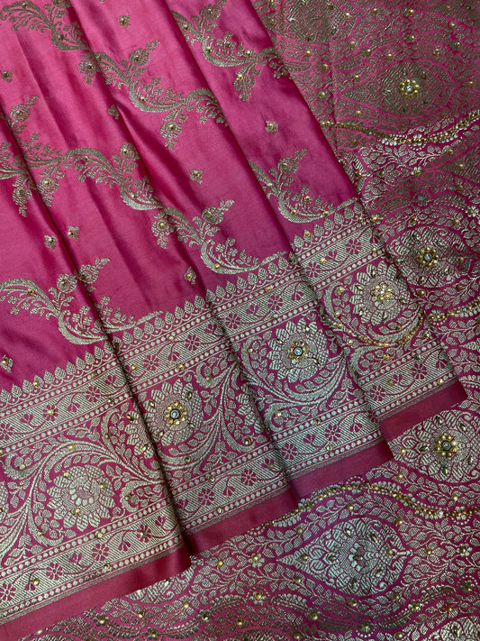 Light Pink Katan Banarasi Saree with Silver Zari Floral Weaving And Grand Pallu B0597ds
