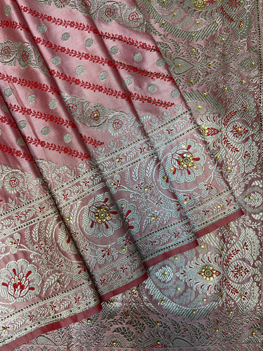 Light Pink Katan Banarasi Saree with Silver Zari Floral Weaving And Grand Pallu B0599ds