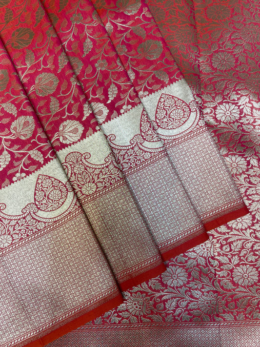 Pink Katan Banarasi Saree with Silver Zari Floral Weaving And Grand Pallu B05601ds