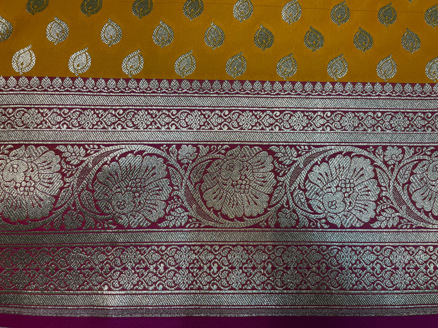 Yellow And Pink Katan Banarasi Saree with Silver Zari Floral Weaving And Grand Pallu B0610ds