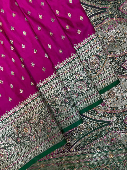Pink And Green Katan Banarasi Saree with Silver Zari Floral Weaving And Grand Pallu B0619ds