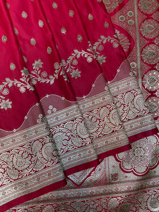 Pink Katan Banarasi Saree with Silver Zari Floral Weaving And Grand Pallu B0634ds