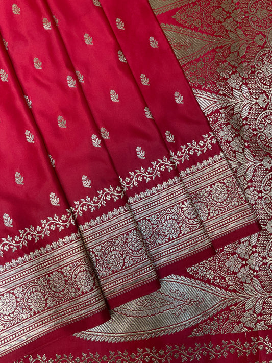 Red Katan Banarasi Saree with Gold Zari Floral Weaving And Grand Pallu B0660ds