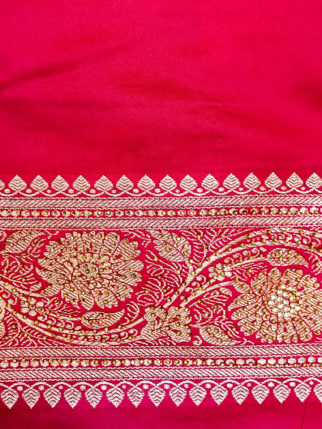 Bottle Green Banarasi Silk Saree with Contrast Pink Pallu & Crystal Stone Work Embellishments Swarovski Work Butta DSK0064