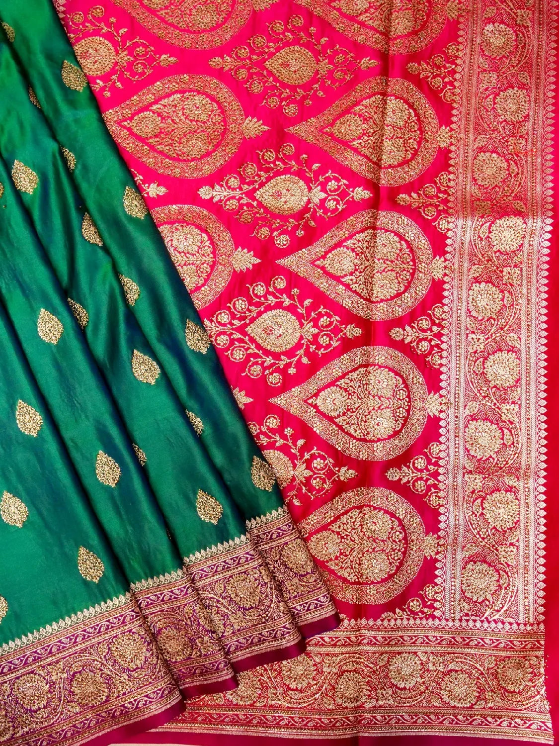 Bottle Green Banarasi Silk Saree with Contrast Pink Pallu & Crystal Stone Work Embellishments Swarovski Work Butta DSK0064