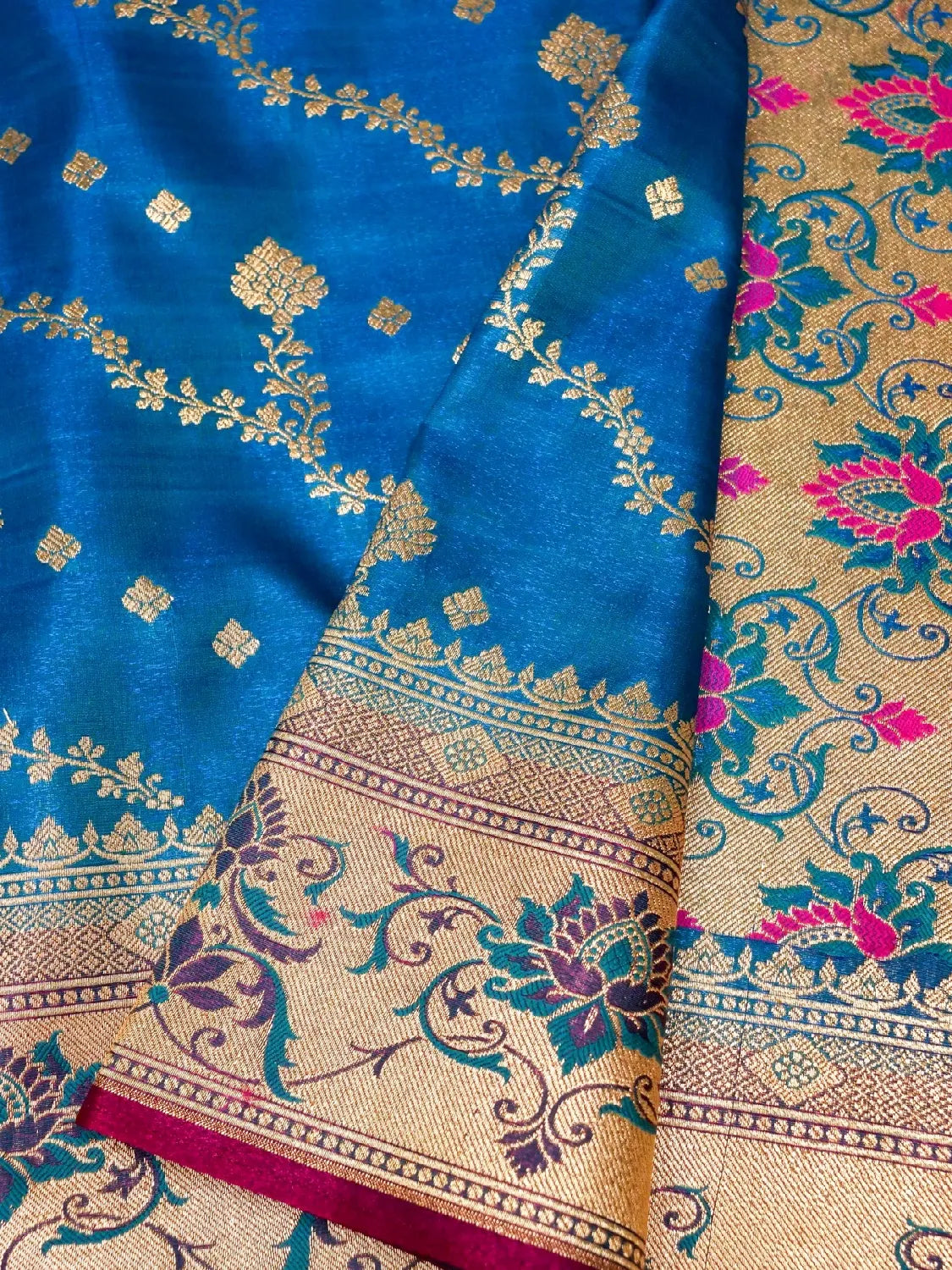 Royal Blue Banarasi Katan Silk Saree with Magenta Meenakari Pallu & Gold Zari DSK0057