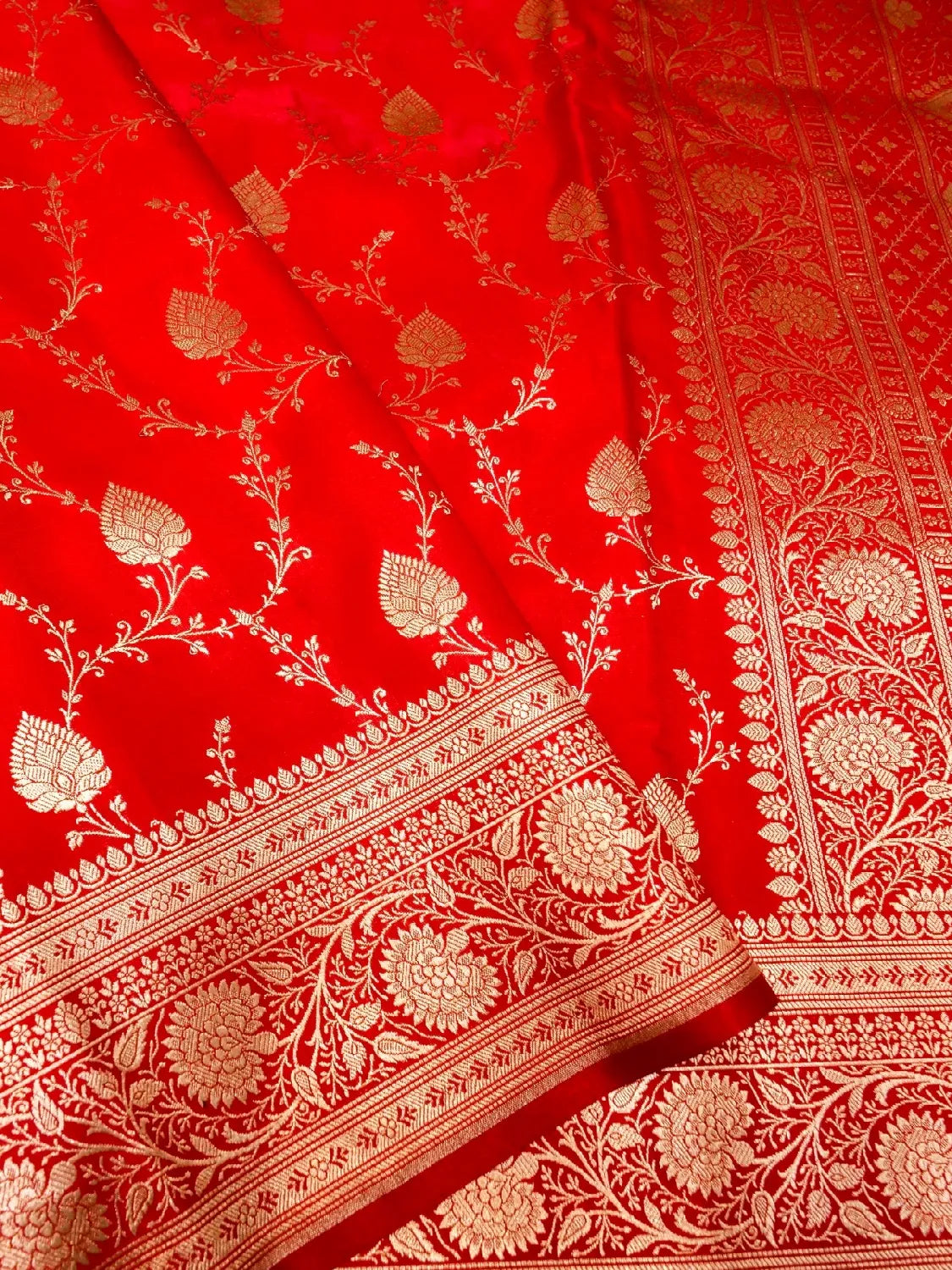 Red Banarasi Silk Saree with Gold Zari Swarovski Work Butta DSK00124