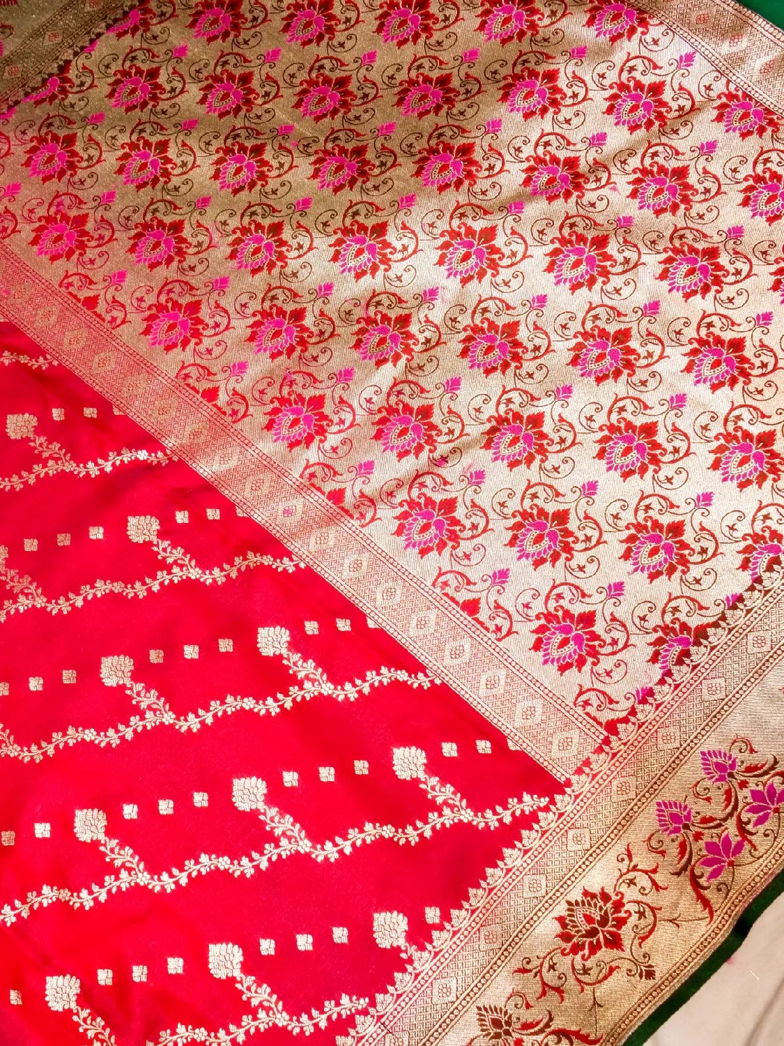 Crimson Red Banarasi Silk Saree with Pink Meenakari Pallu & Gold Zari DSK0060