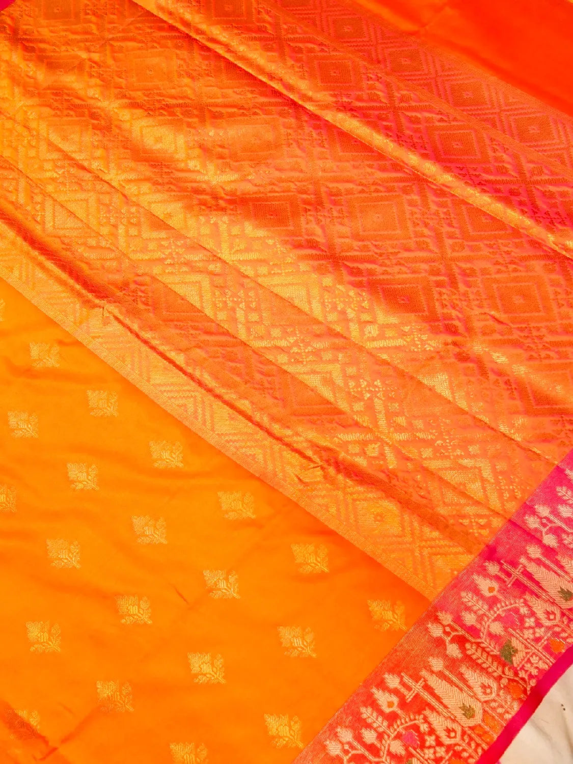 Handloom Bright Orange Banarasi Silk Saree with Contrast Pink Border & Geometric Pallu DSK00118