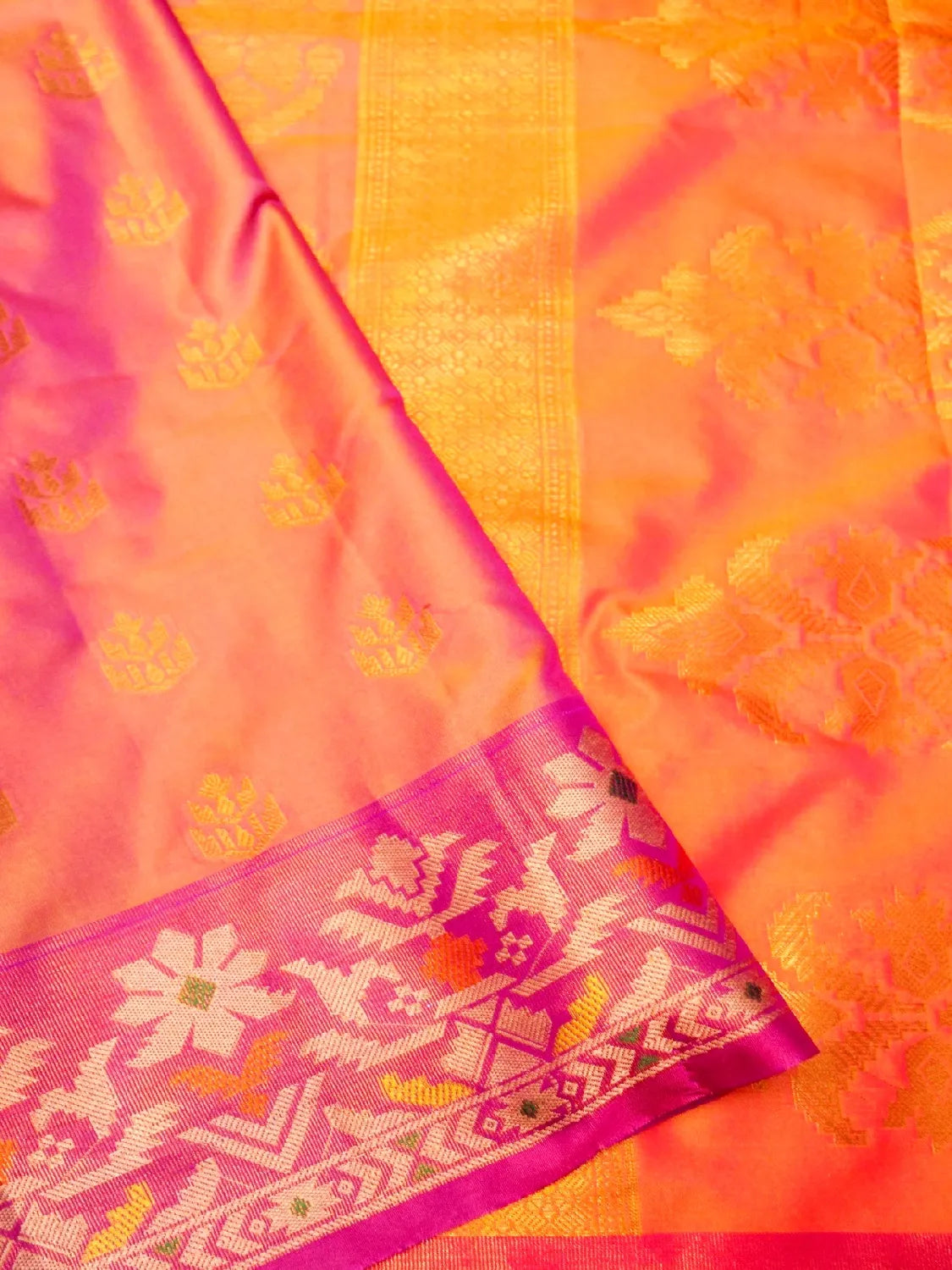 Handloom Peach Orange Banarasi Silk Saree with Contrast Pink Border & Floral Medallion Pallu DSK00122