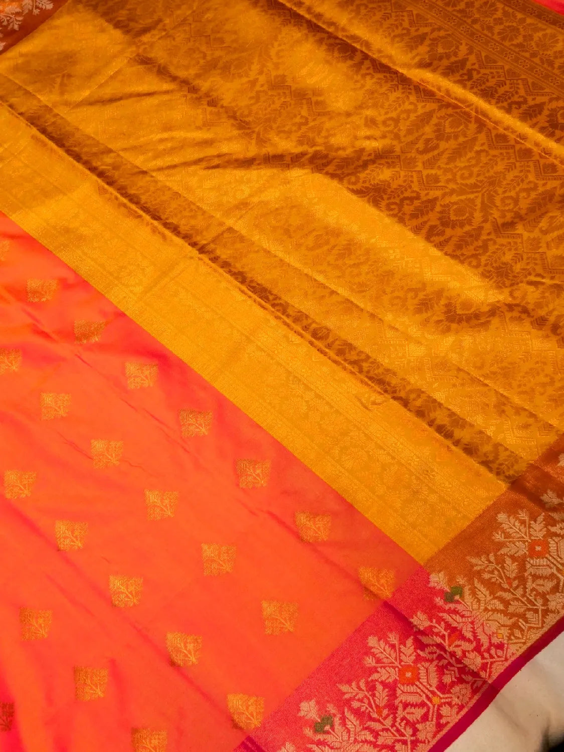 Handloom Coral Orange Banarasi Silk Saree with Pink Border & Gold Zari Tree Motifs DSK00116