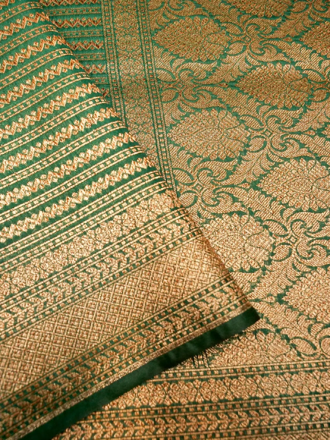 Regal Emerald Green Banarasi Katan Silk Saree with Rich Gold Zari Brocade DSK0069