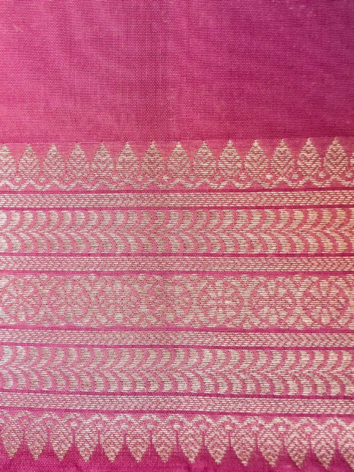 Handloom Candy Pink Banarasi Silk Saree with golden Zari Jangla Weave DSK0090