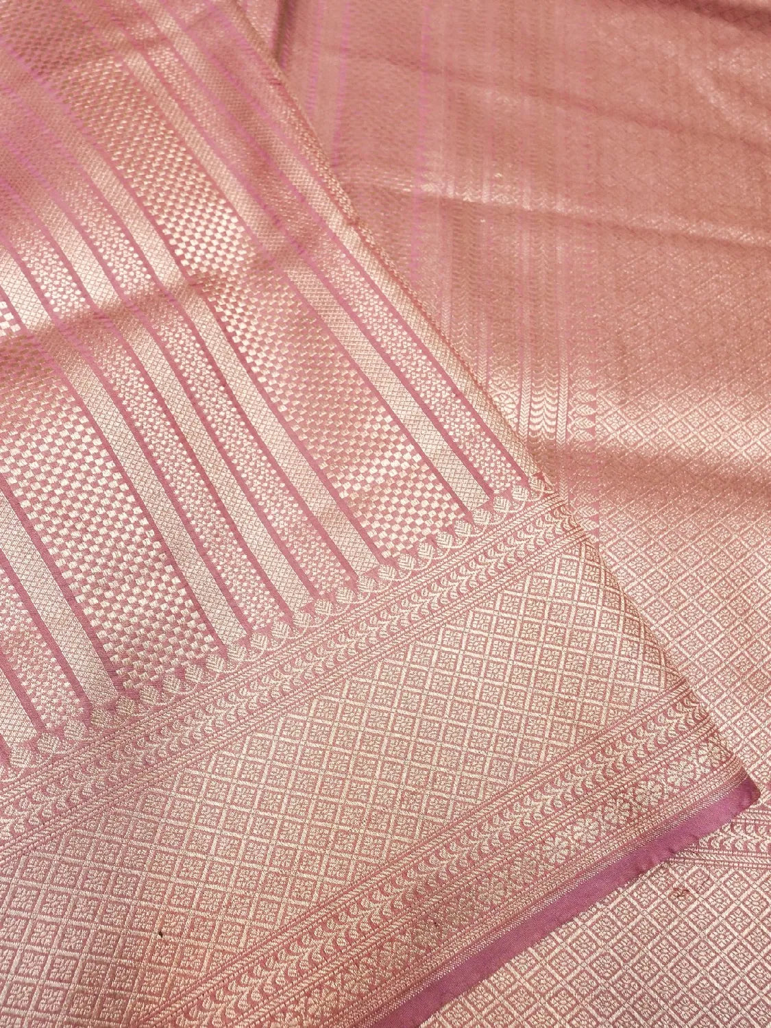 Handloom Dusty Mauve Pink Banarasi Silk Saree with Golden Zari Jangla Weave DSK0092