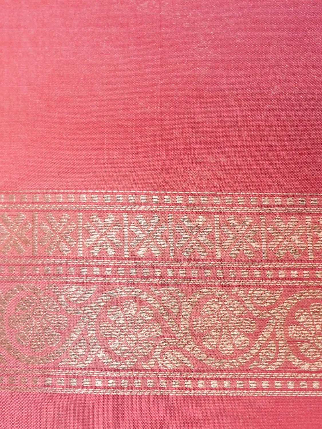 Handloom Gajri Pink Banarasi Silk Saree with Golden Zari Medallion Weave DSK00108