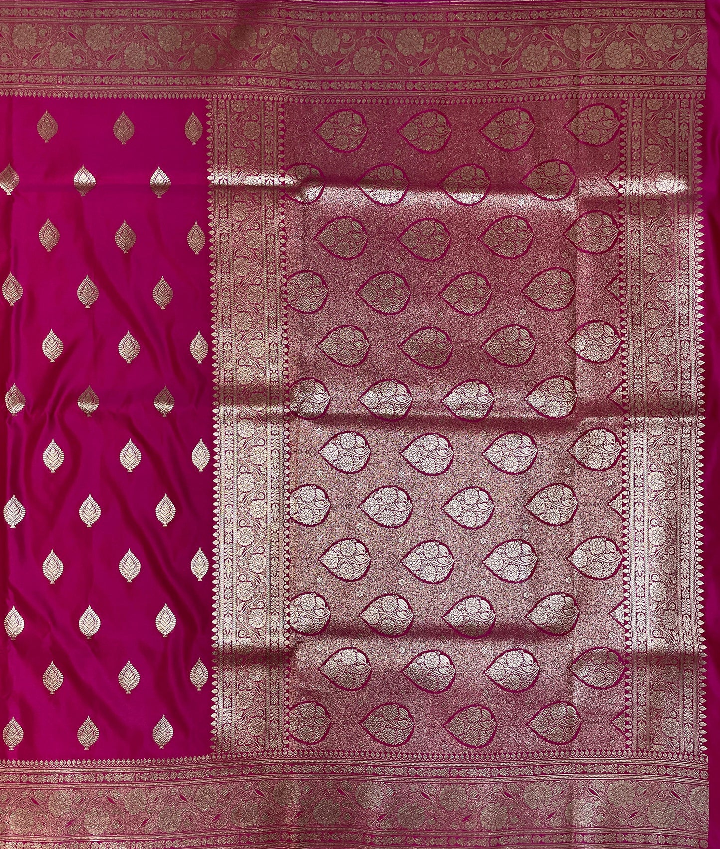 Pink Katan Banarasi Saree with Gold Zari Floral Weaving And Grand Pallu B0656ds
