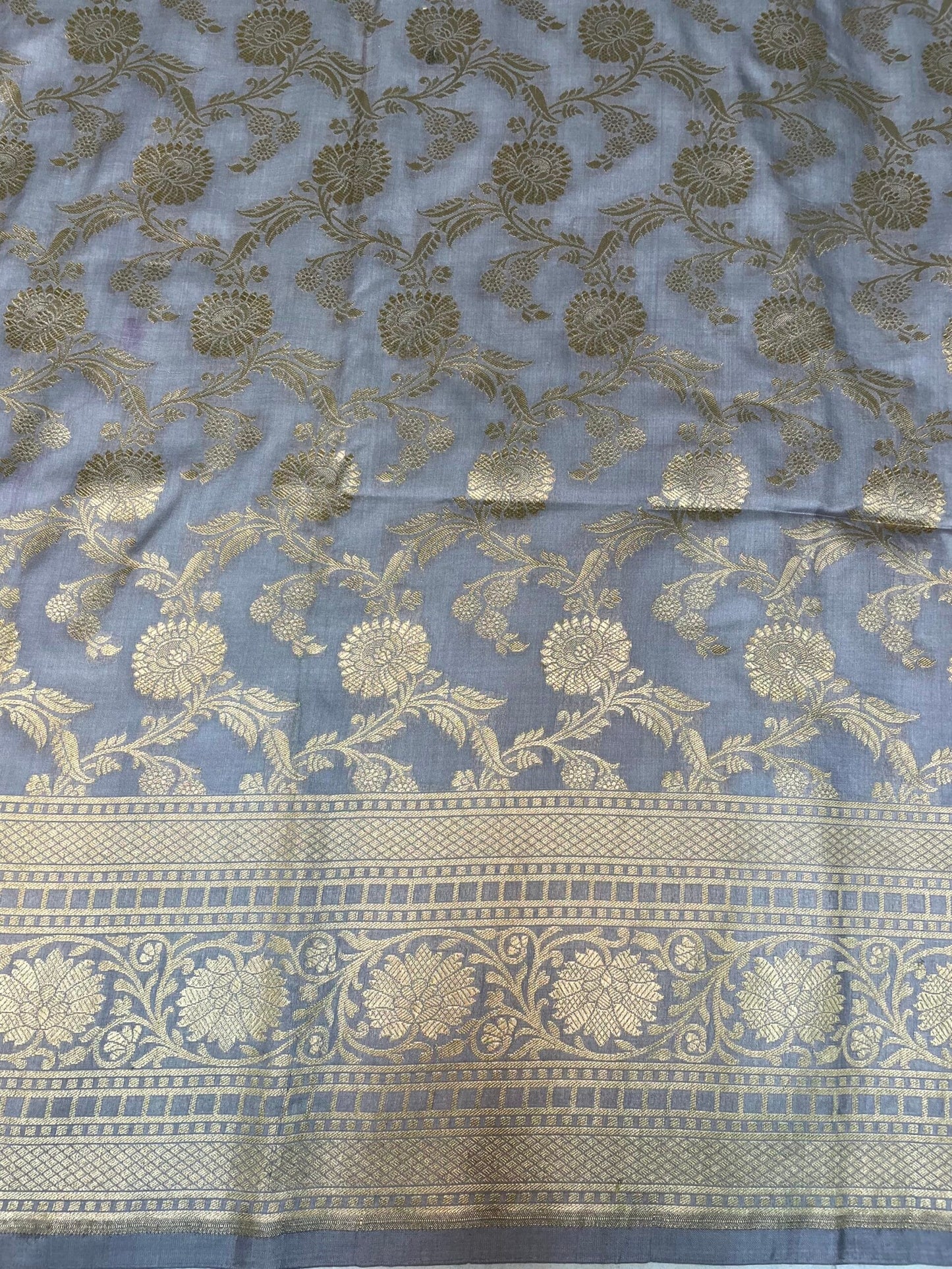 Light Grey Banaras Katan Silk Saree with Rich Zari Border and Floral Design b0078ds