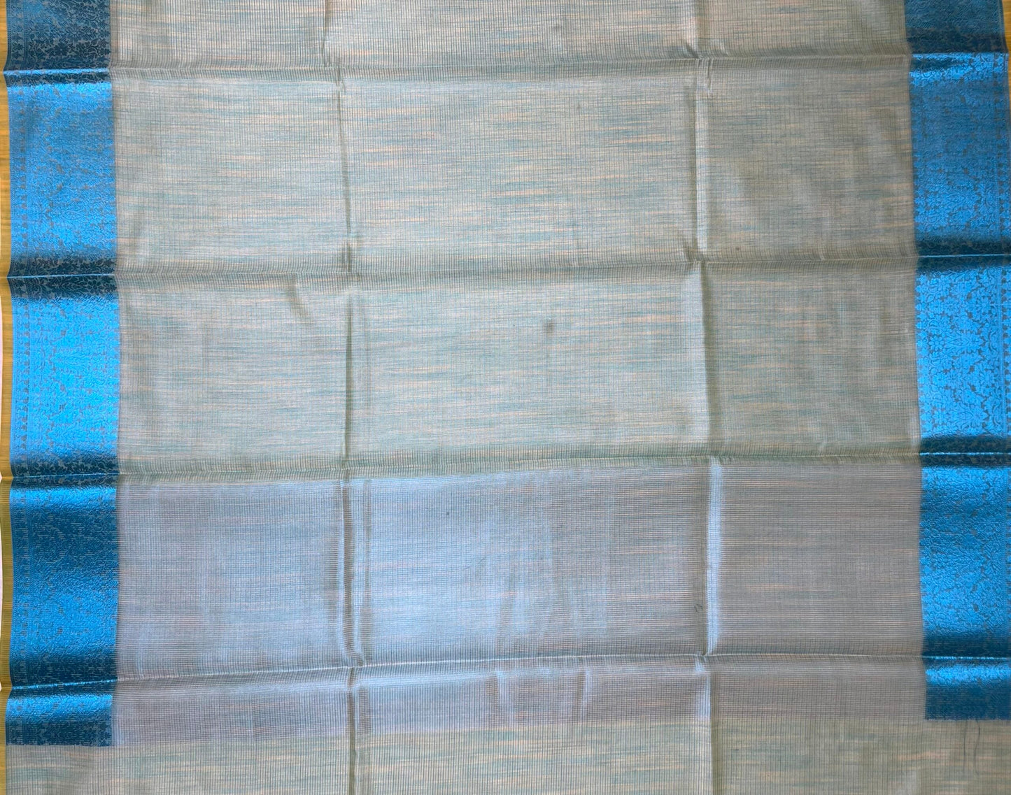Fancy Raw Silk Saree with Intricate Contrast Border Design b0106ds