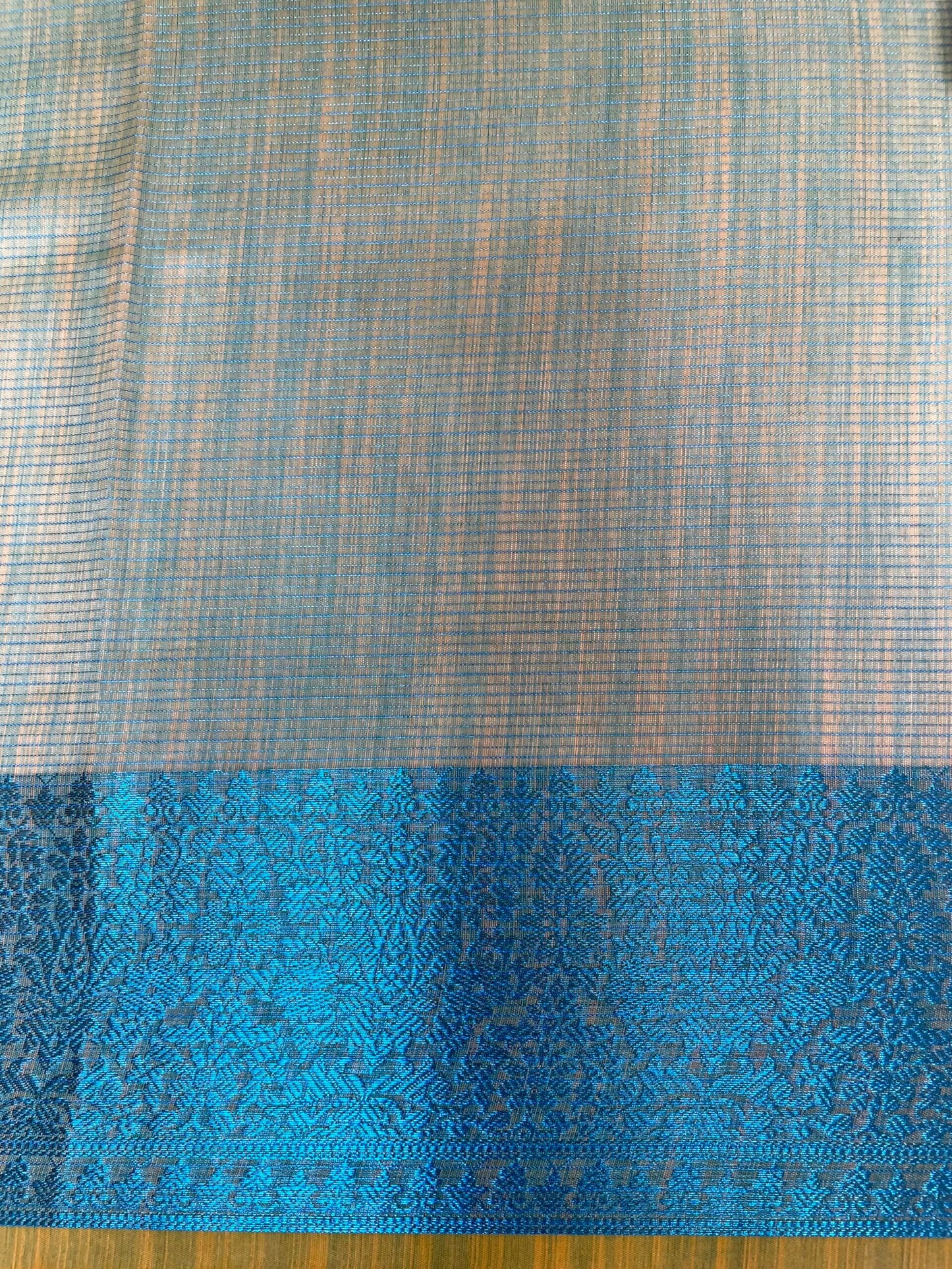 Fancy Raw Silk Saree with Intricate Contrast Border Design b0106ds