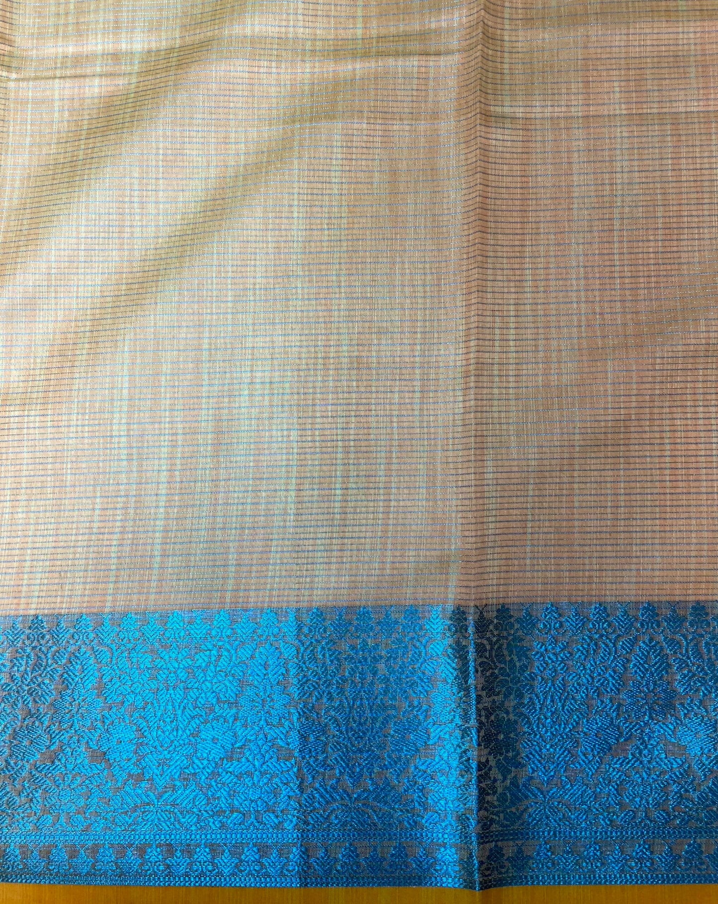 Fancy Raw Silk Saree with Intricate Contrast Border Design b0108ds