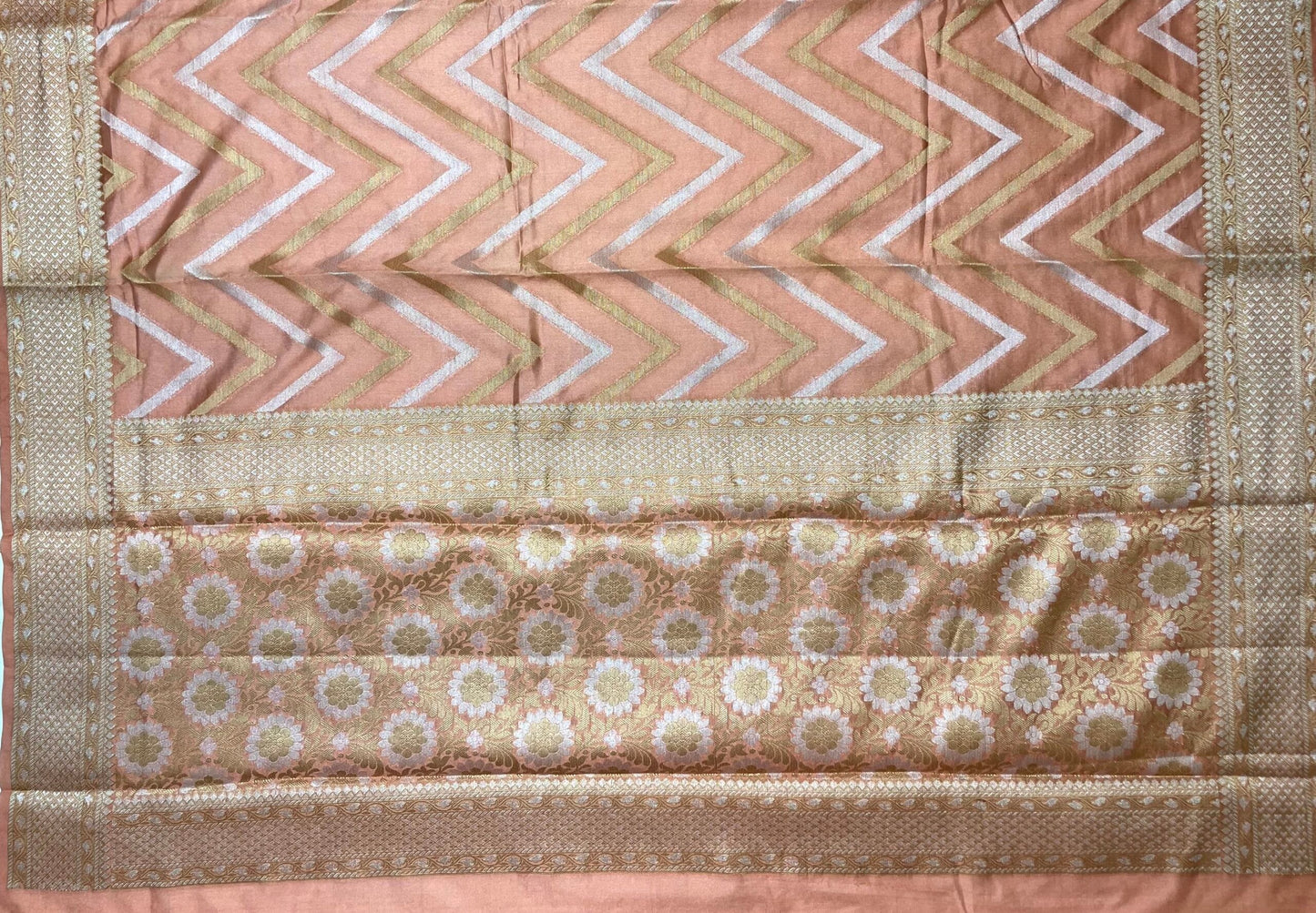 Rust Banaras Georgette Silk with Zari Lines with Intricate Border and Pallu Design b0114ds