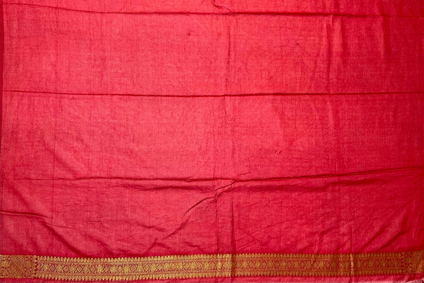 Red Banaras Georgette with Body Butta and Intricate Border Pallu Design b0175ds