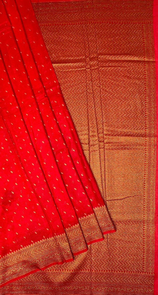 Red Banaras Georgette with Body Butta and Intricate Border Pallu Design b0178ds