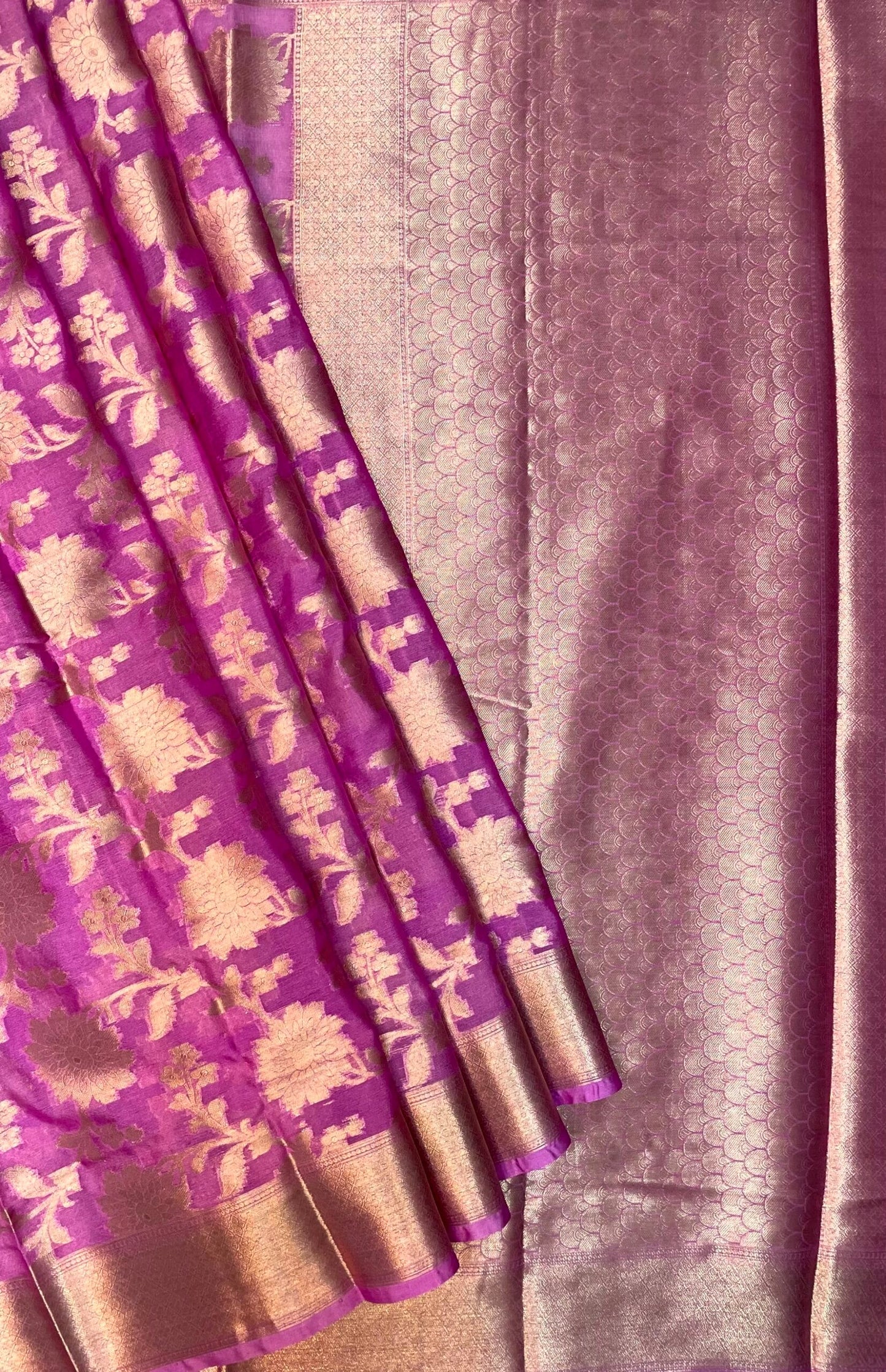 Pink Banaras Georgette Silk with Floral Body and Pallu Design b0196ds