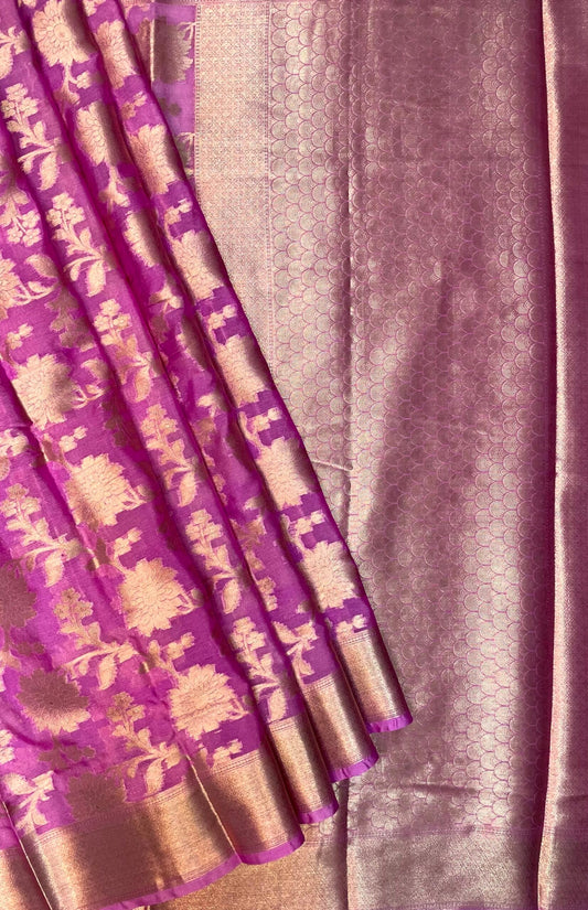 Pink Banaras Georgette Silk with Floral Body and Pallu Design b0196ds