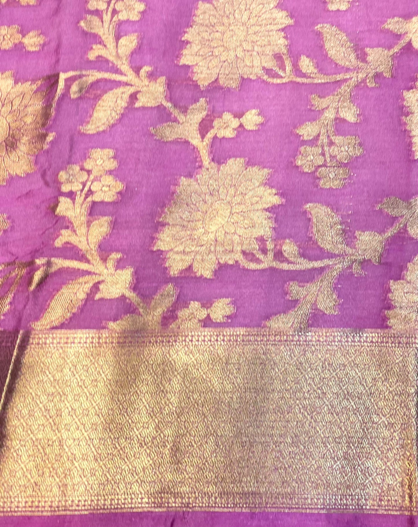 Pink Banaras Georgette Silk with Floral Body and Pallu Design b0196ds