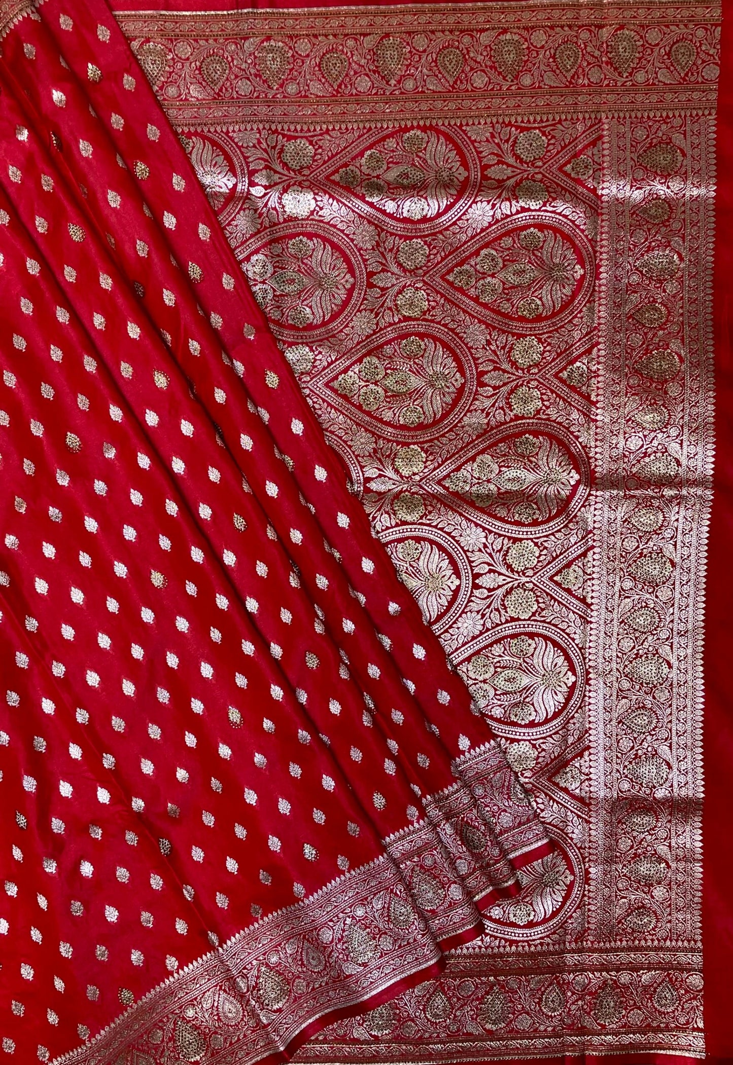 Red Banaras Katan Silk Saree with Body Butti and Stone Work Design b0201ds