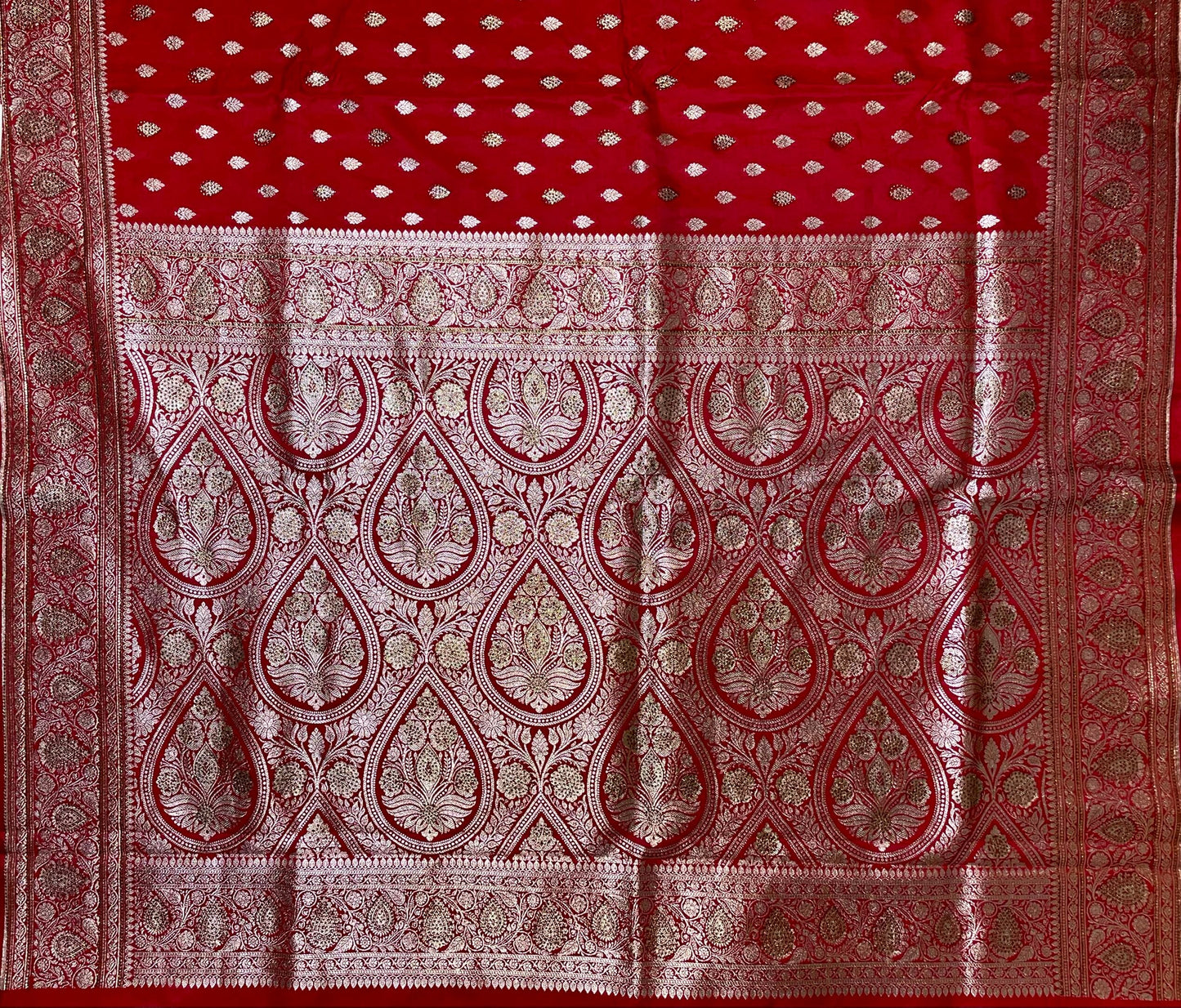 Red Banaras Katan Silk Saree with Body Butti and Stone Work Design b0201ds