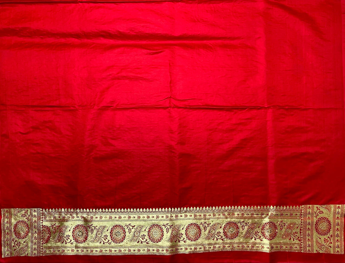 Tomato Red Banaras Katan Silk Saree with Body Butti and Stone Work Design b0202ds
