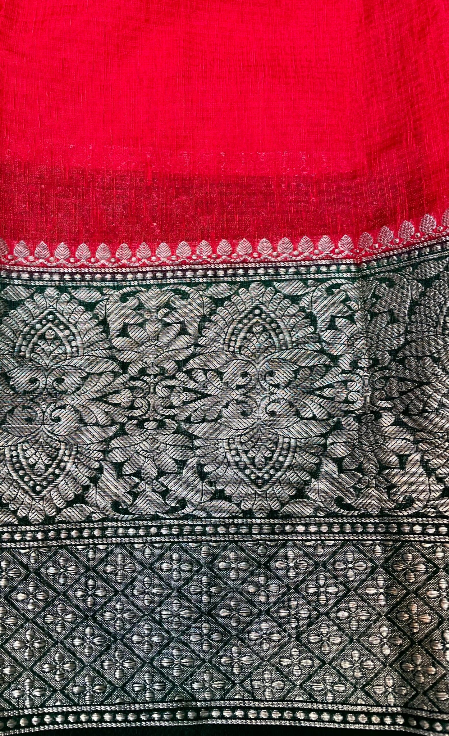 Black and Red Banaras Linen Saree with Intricate Border and Pallo Design b0206ds