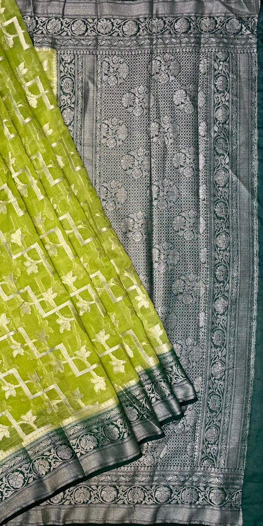 Green Black Banaras Georgette with Body Border and Pallu Design b0267ds