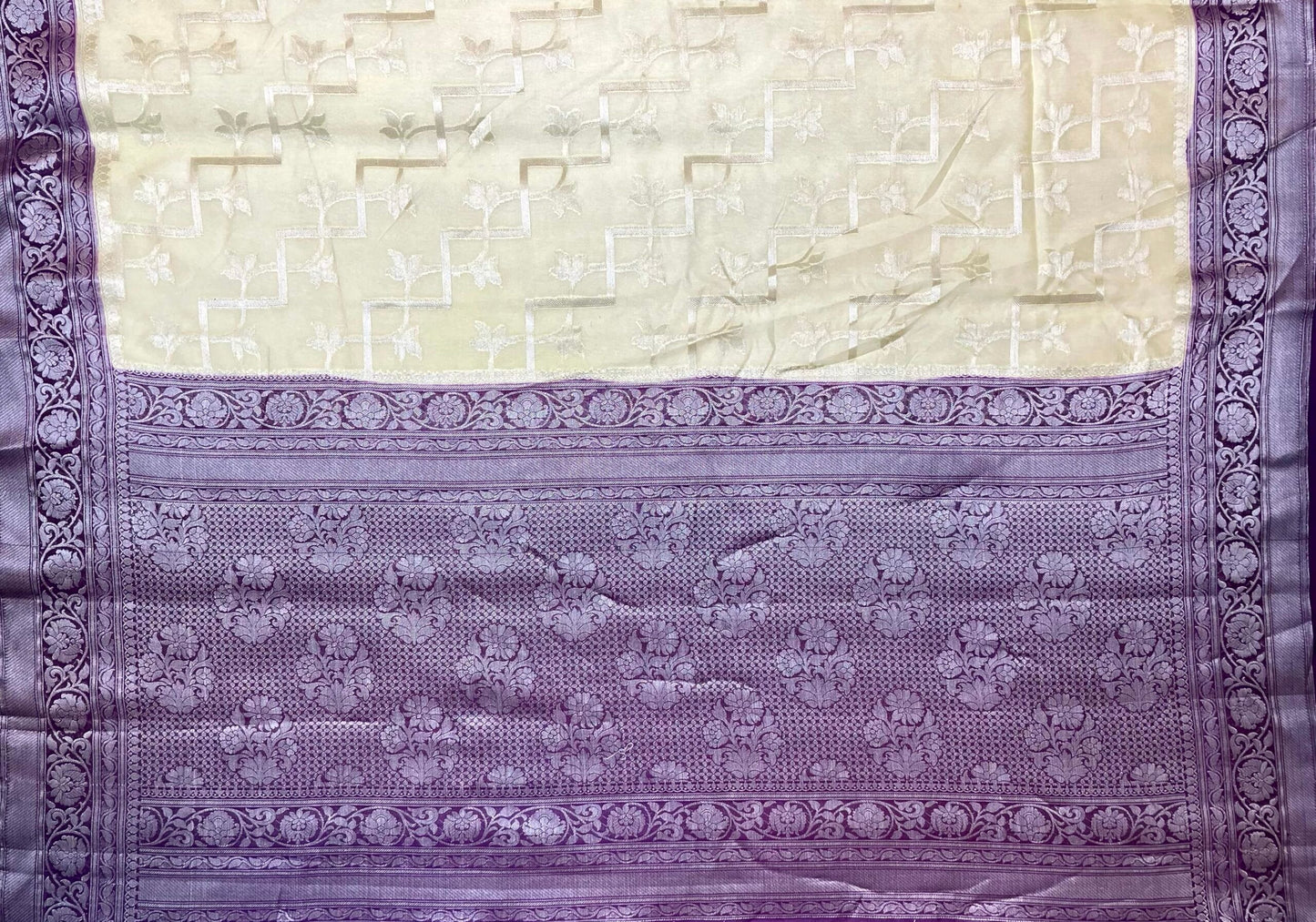 Violet and Beige Black Banaras Georgette with Body Border and Pallu Design b0268ds