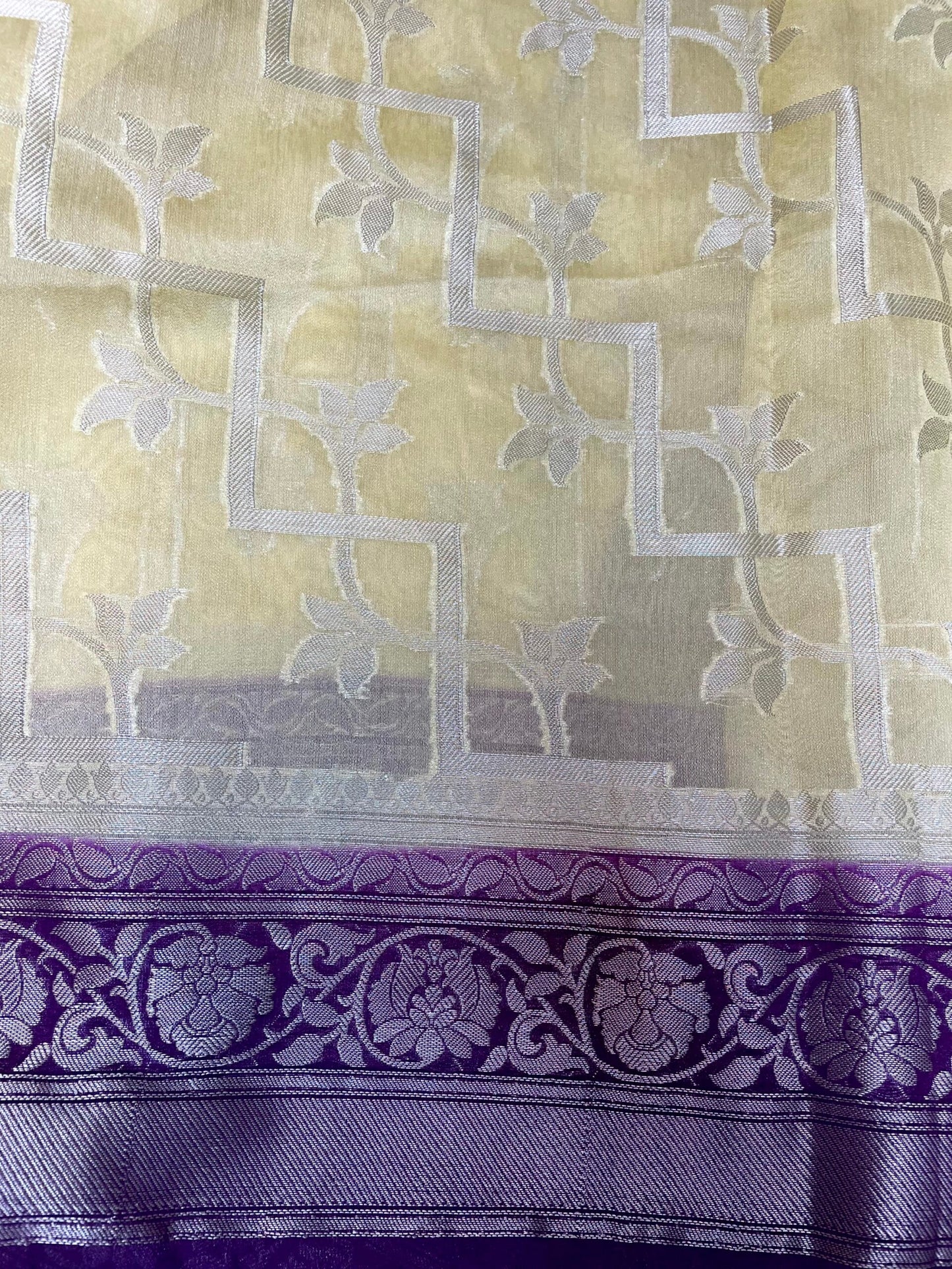 Violet and Beige Black Banaras Georgette with Body Border and Pallu Design b0268ds