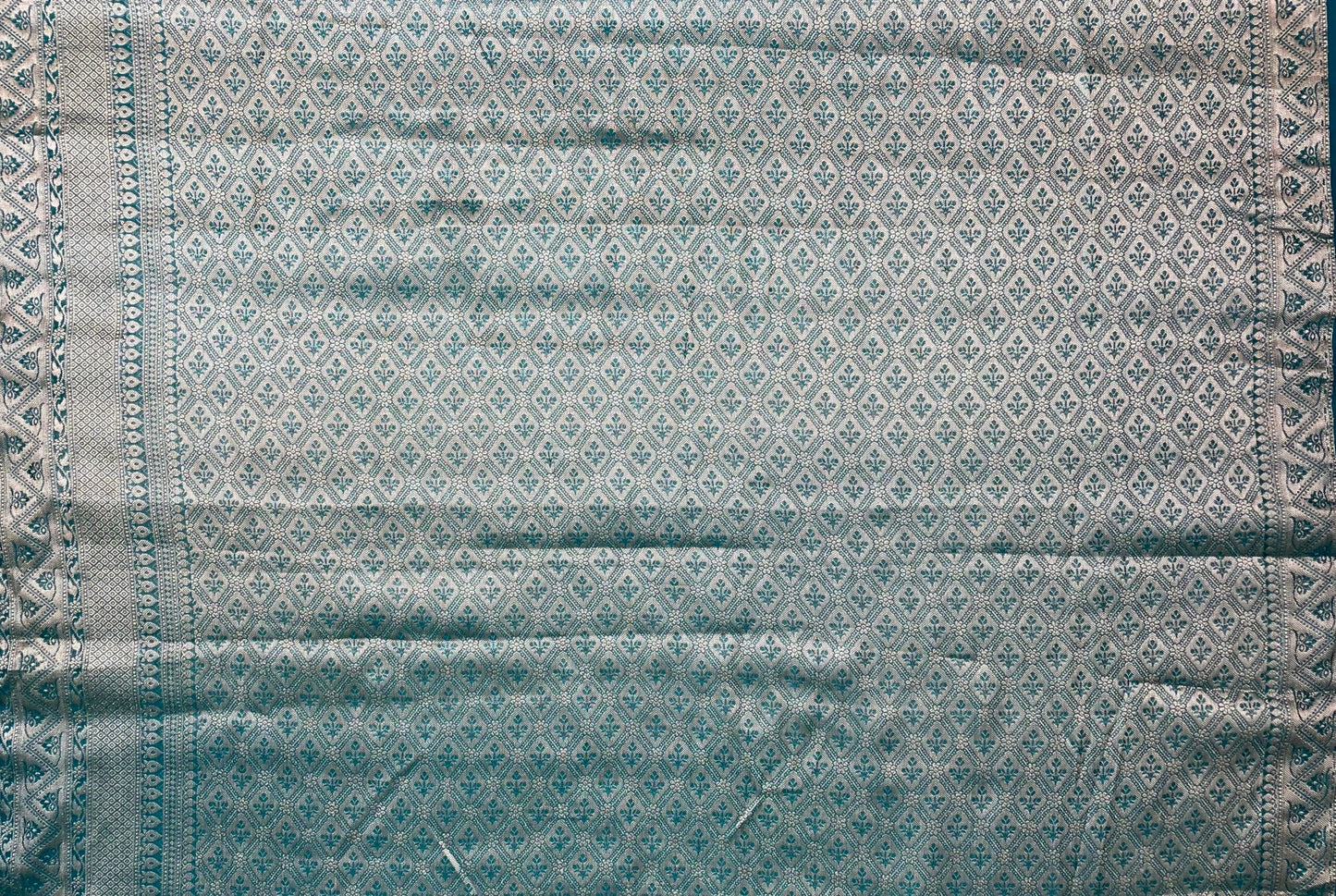 Light Yellow and Blue Banaras Georgette with Body Border and Pallu Design b0277ds