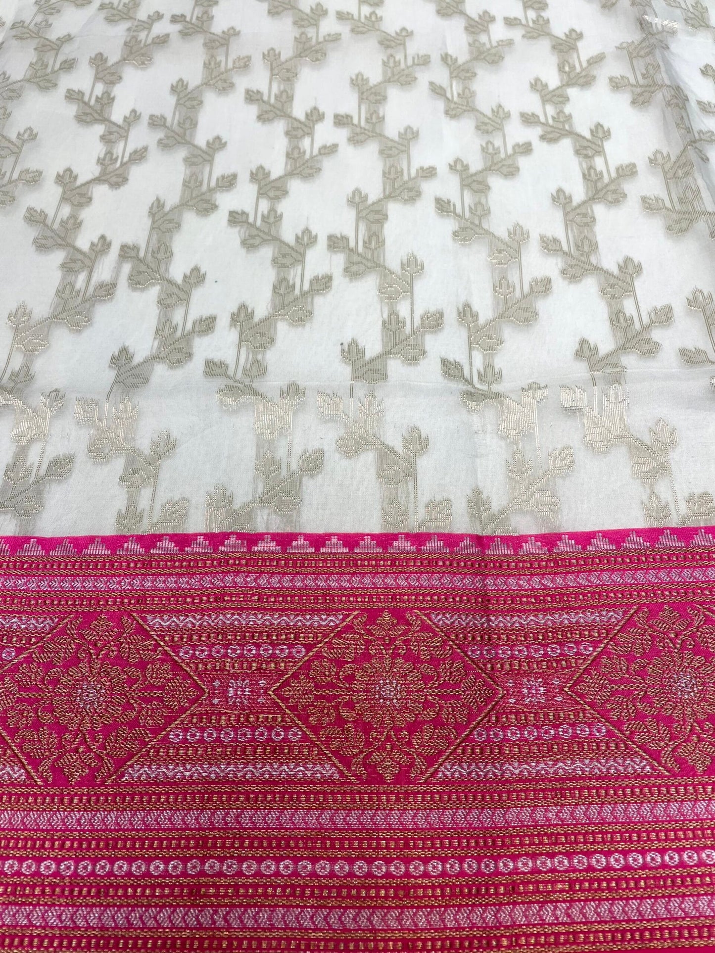 Pink and Beige Organza Saree with Contrast Border and Allover Geometrical Body Design b0279ds