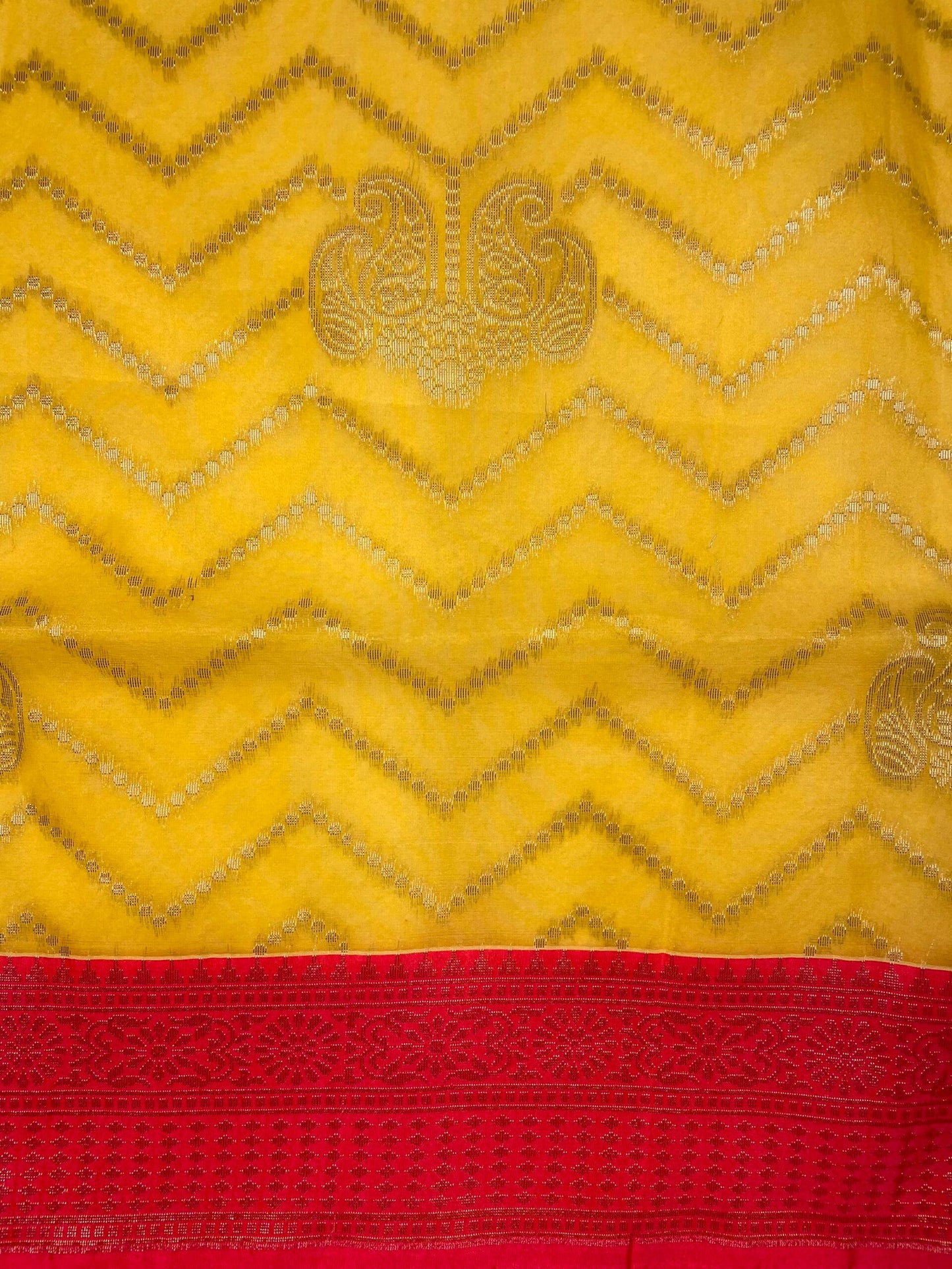 Mustard Organza Saree with Contrast Border and Allover Geometrical Body Design b0304ds
