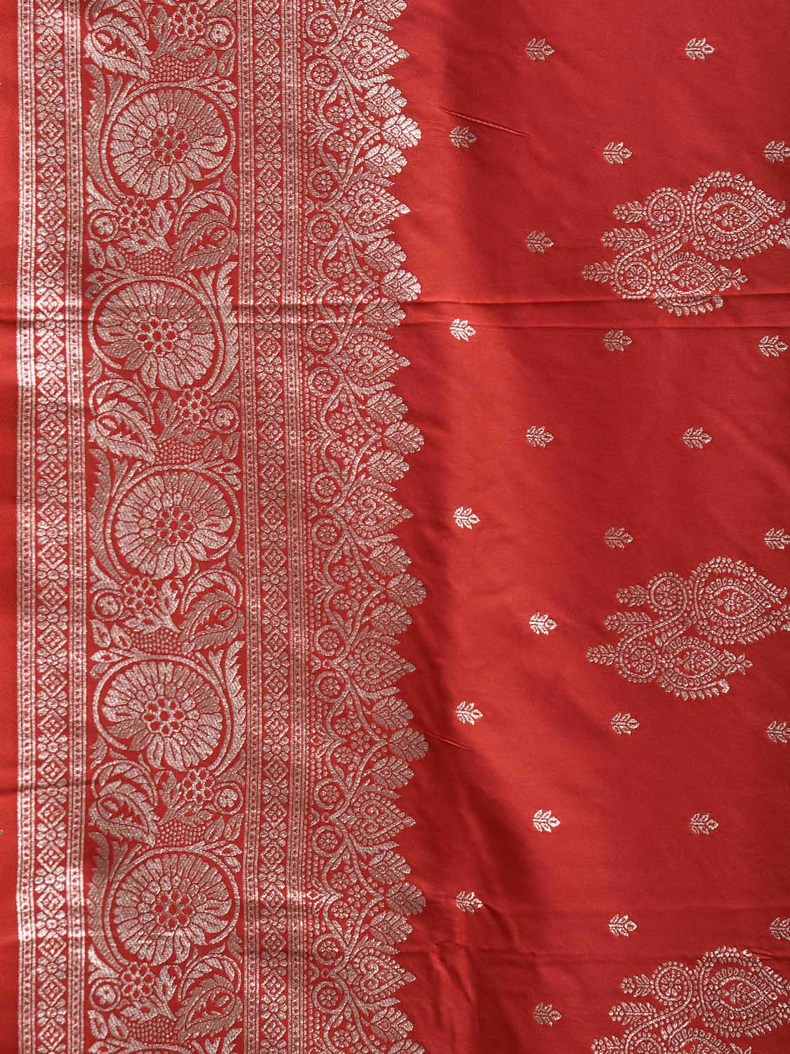 Red Banaras Viscose Silk Saree with Border and Pallu Design b0307
