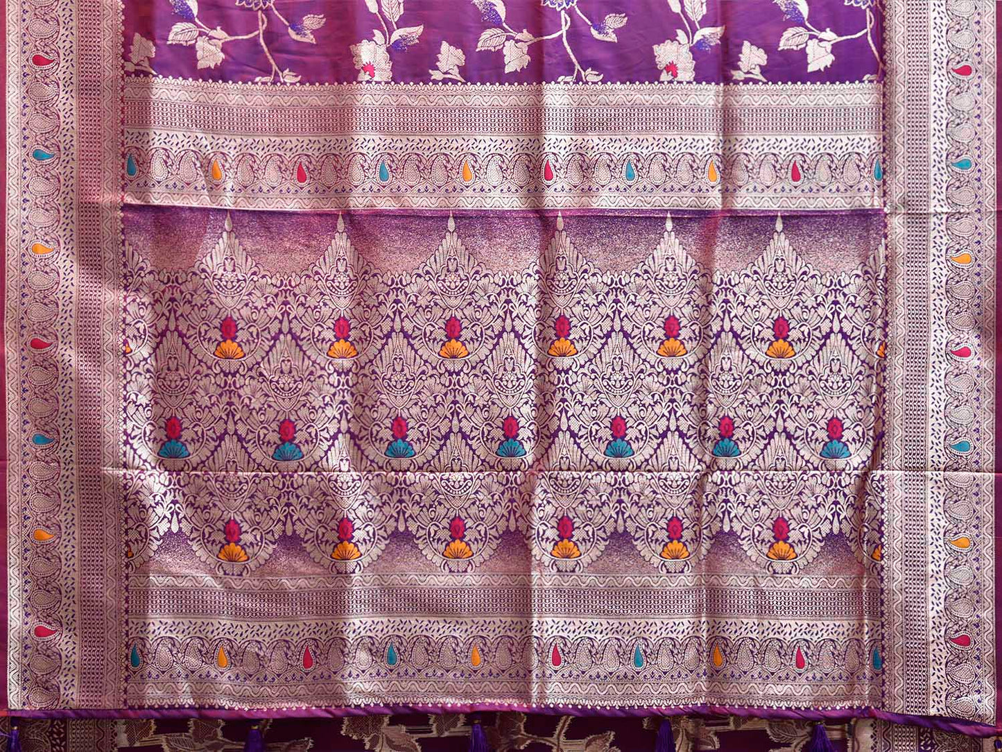 Purple Banaras Viscose Silk Saree with Floral Body and Pallu Design b0312