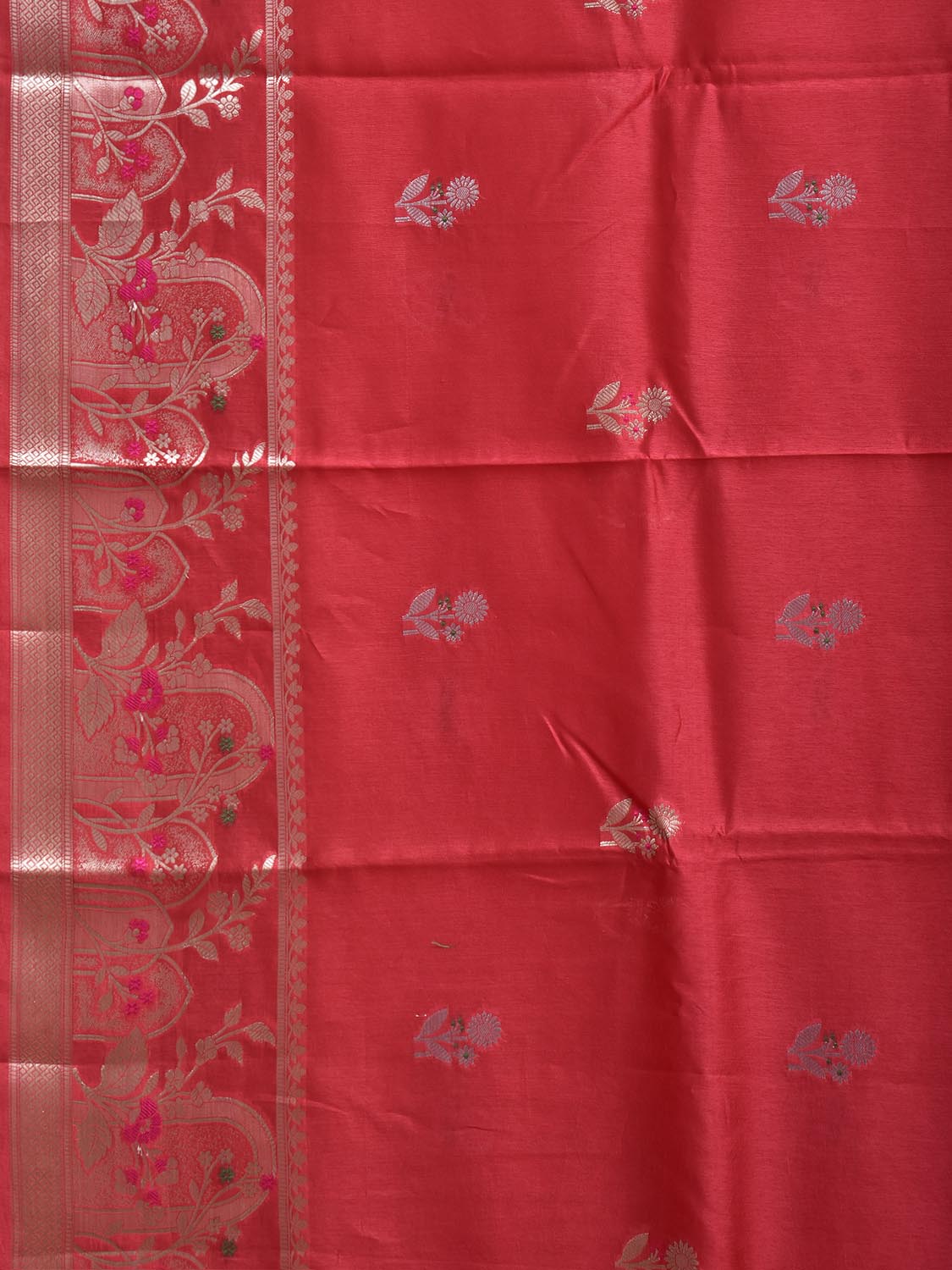 Red Banaras Raw Silk Saree with Pallu and One Side Border Design b0335